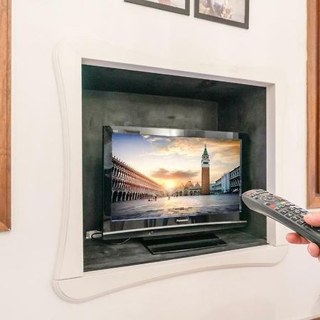 Casa Delle Botteghe Apartment Венеция Екстериор снимка