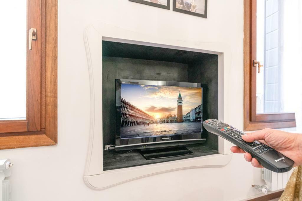 Casa Delle Botteghe Apartment Венеция Екстериор снимка