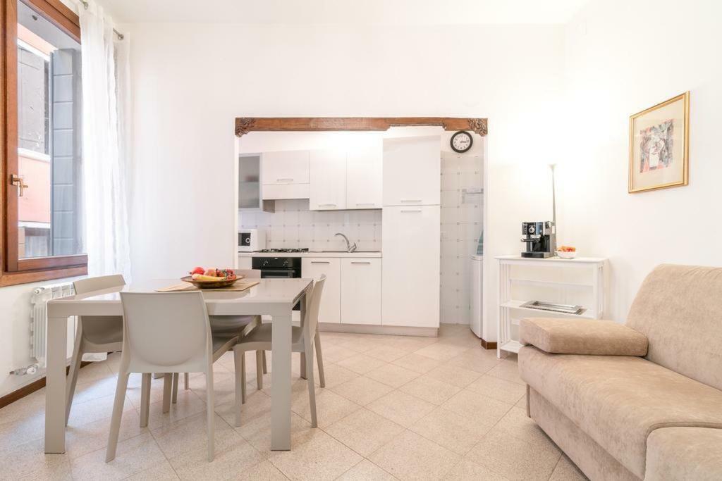 Casa Delle Botteghe Apartment Венеция Екстериор снимка